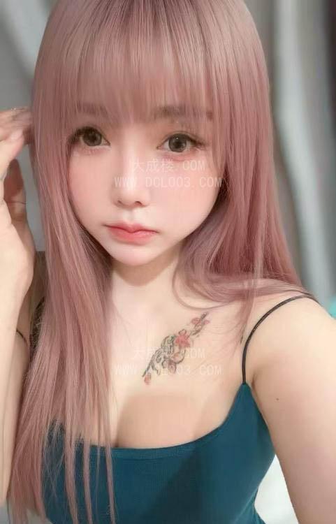芜湖胸很挺的小彩虹