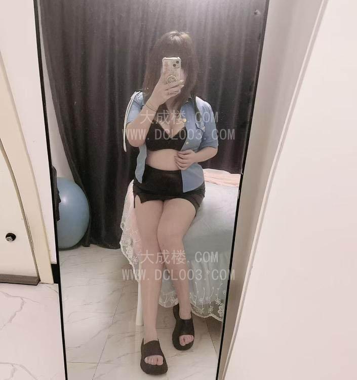 奉贤D杯坦克妹