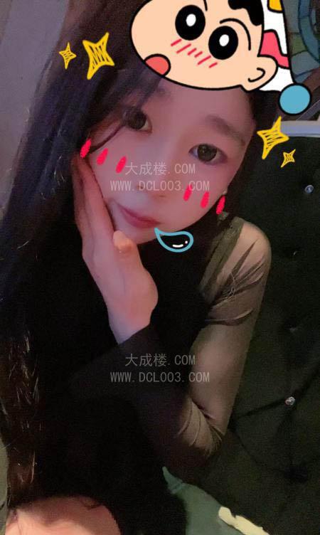 成都长腿嫩模佩佩