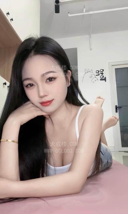 南昌肤白貌美软妹子