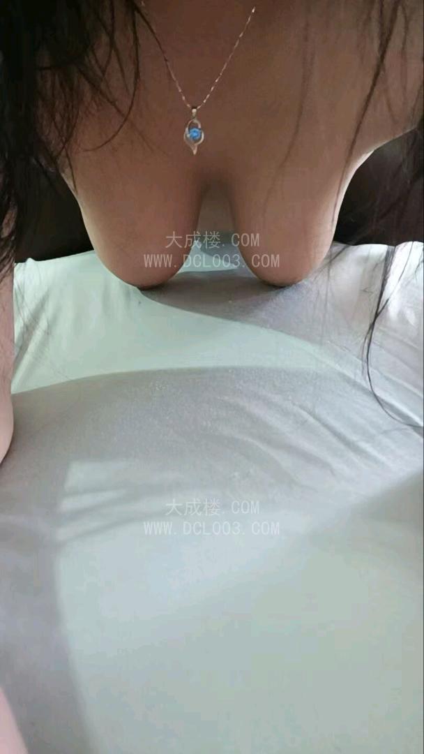 三亚大胸熟女馨馨