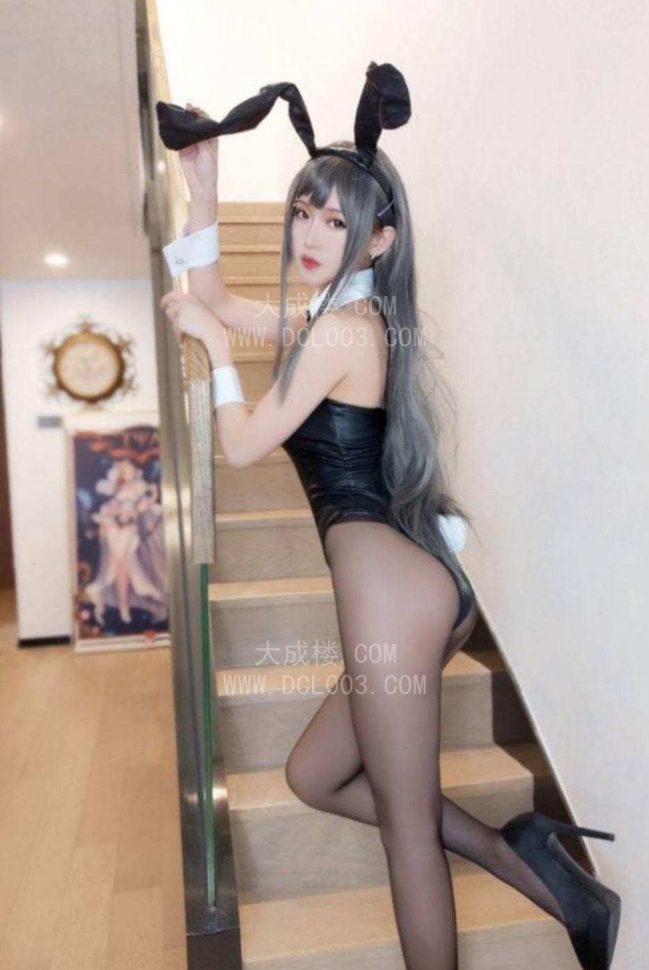 南京水多腿长风骚小coser小嫩妹