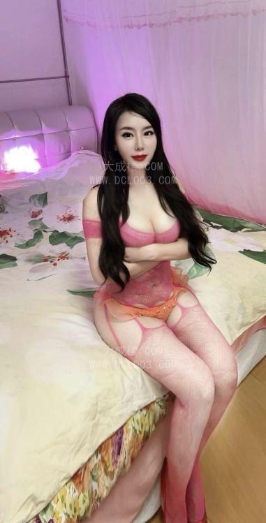 天河心痒痒的御姐老师