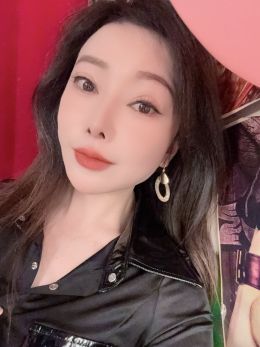 天河主动伺候木桶泡澡AV水床婉君