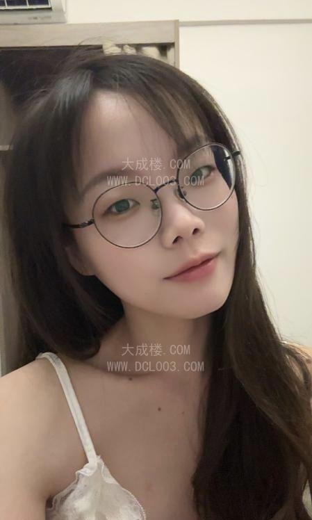 宝安眼镜妹兼职诗诗