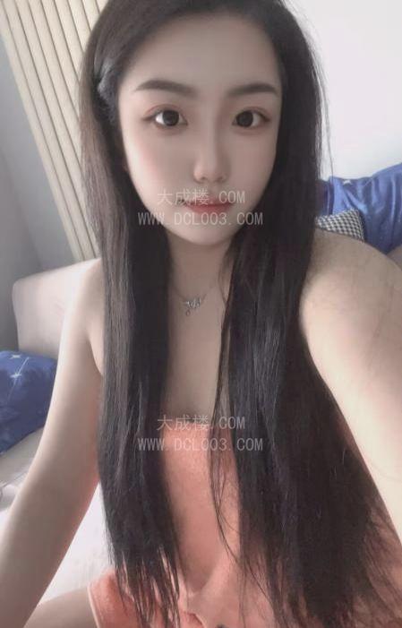 津南微胖女孩