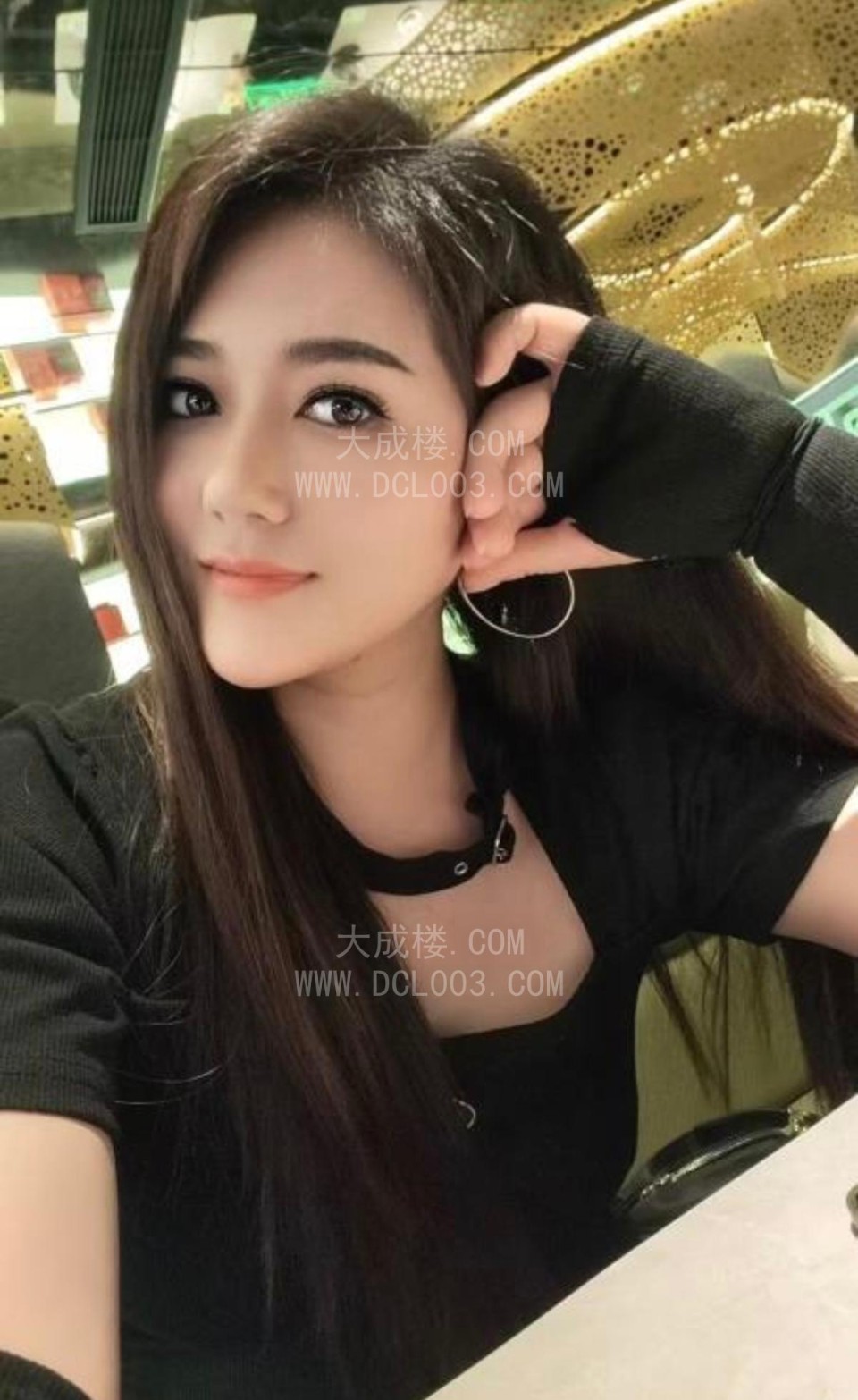 重庆苗条紧逼大奶小骚妹