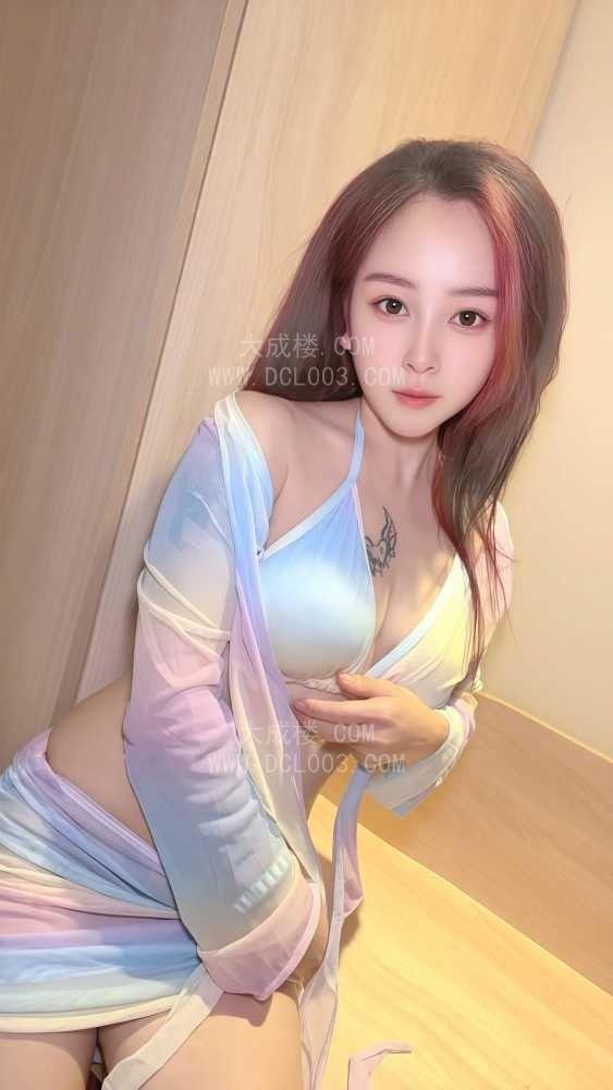 白云极品水多大奶小姐姐