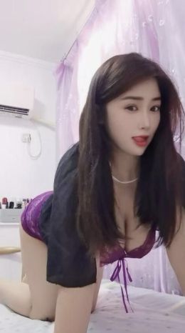 蕾丝俏皮少妇