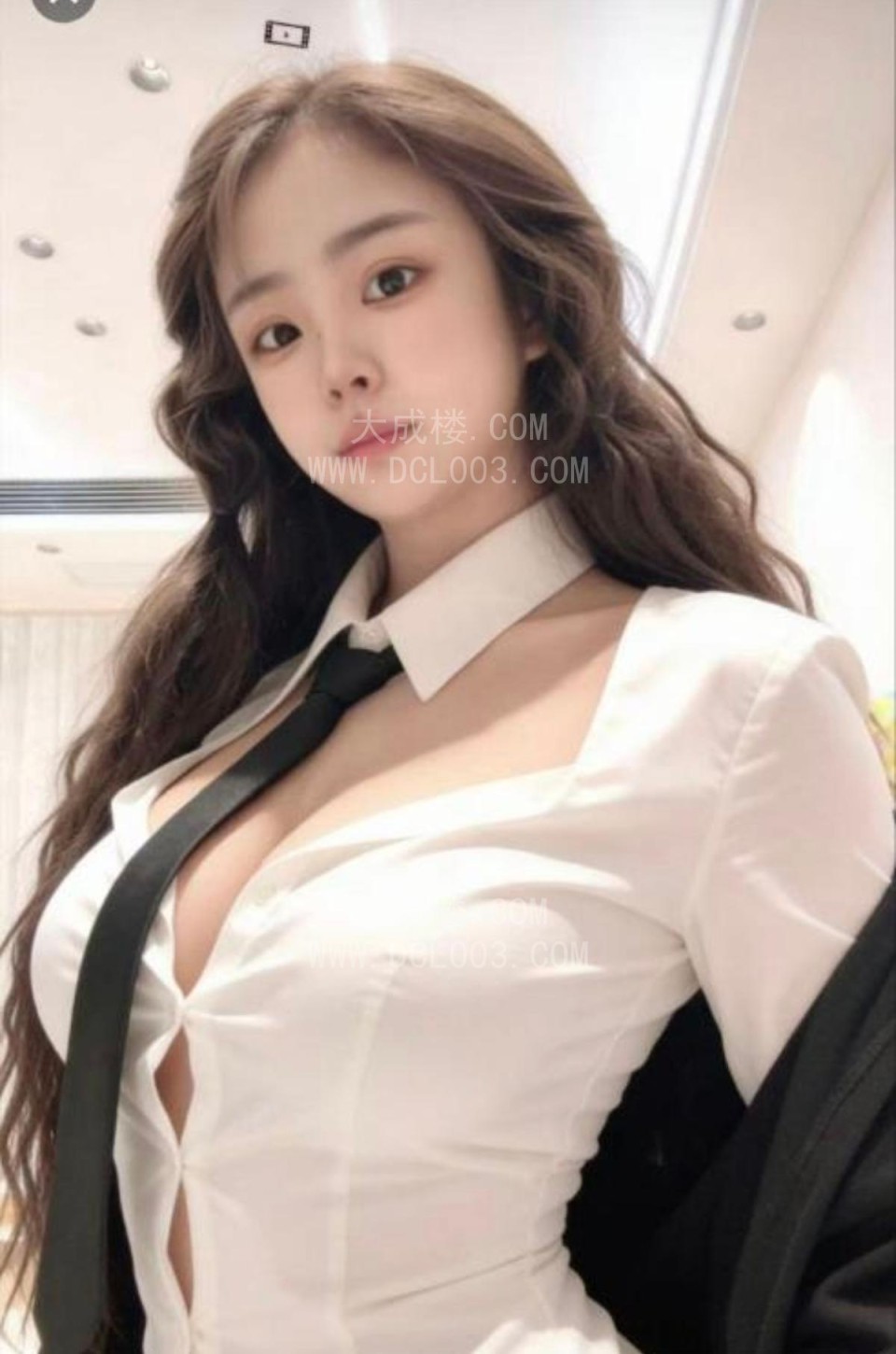 浦东后入大白兔暮暮