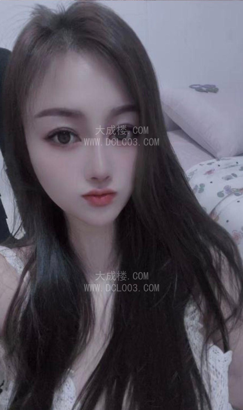 美乳小玲子