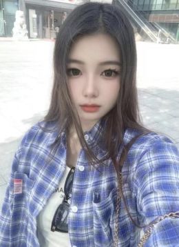 蜜桃臀妹子懒懒
