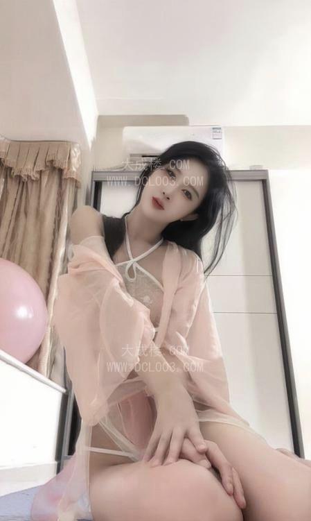 服务系高挑妹子雪梨