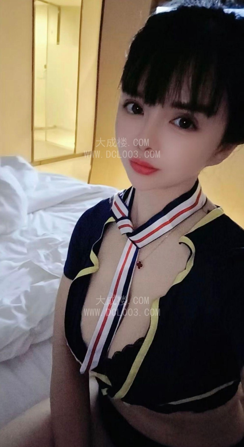 坂田风骚型美眉小菲