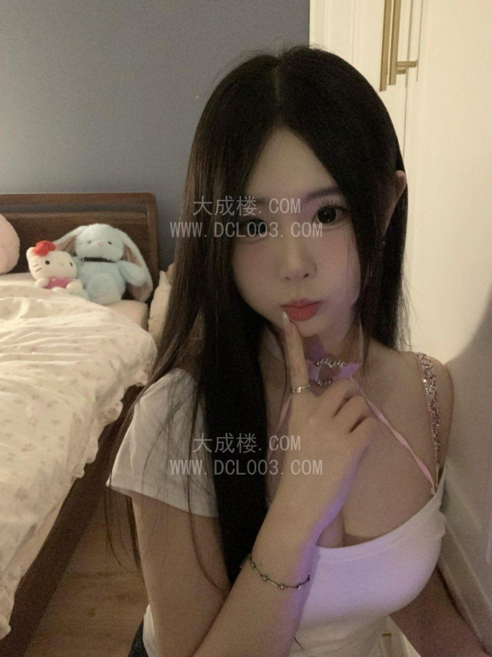 00后萝莉外出艺