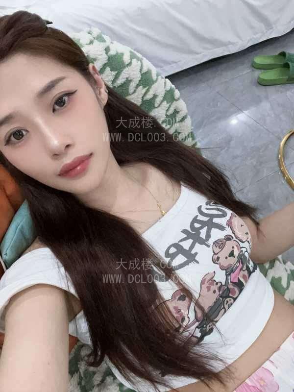 白云纯欲美女小四