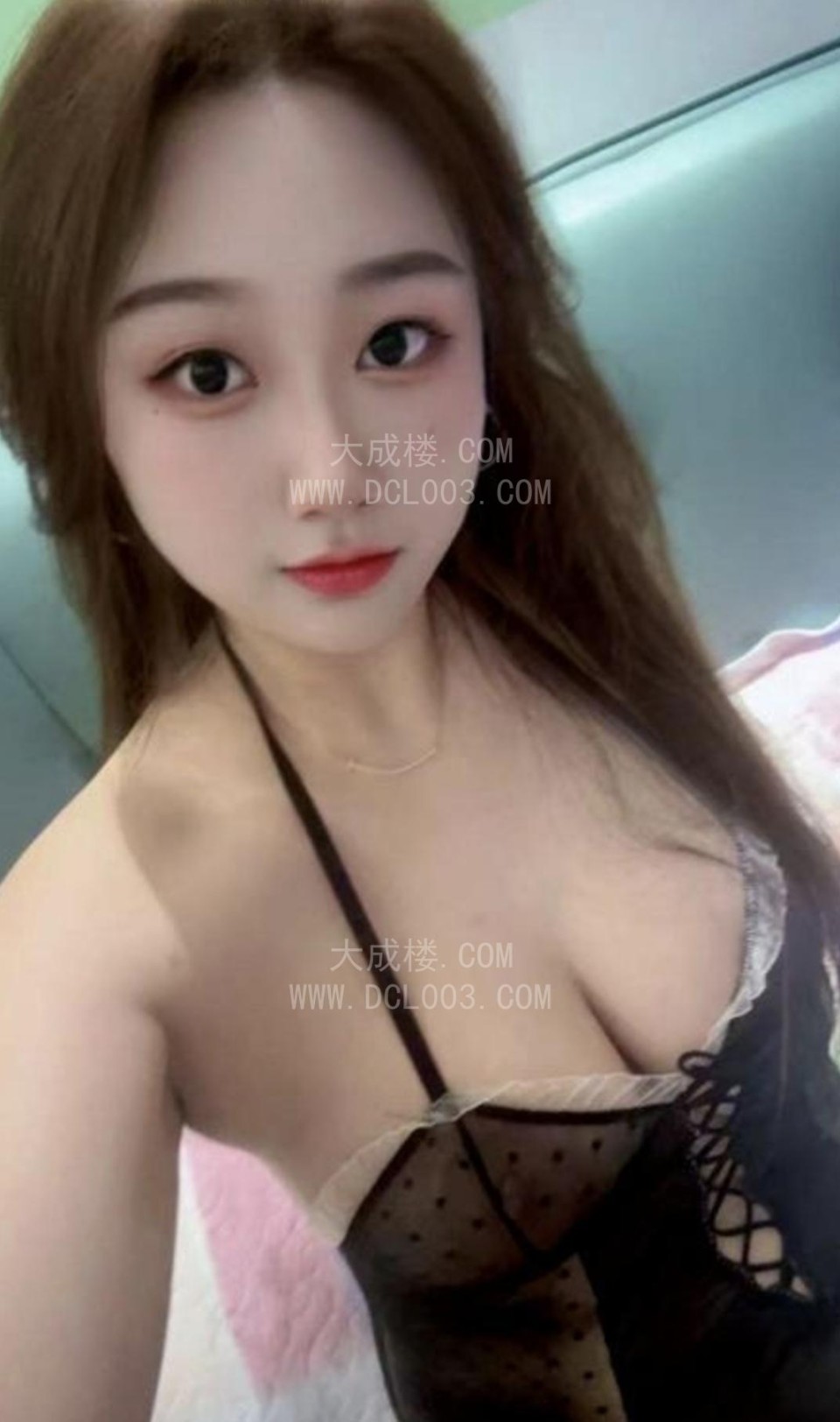 建邺性感美乳小燕