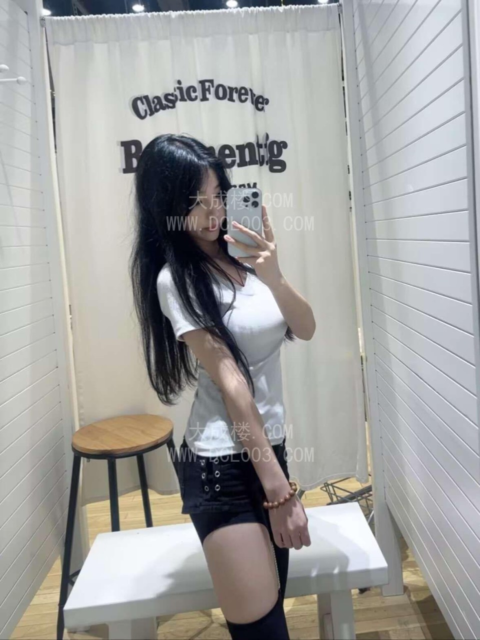 三点粉会叫床璐姐