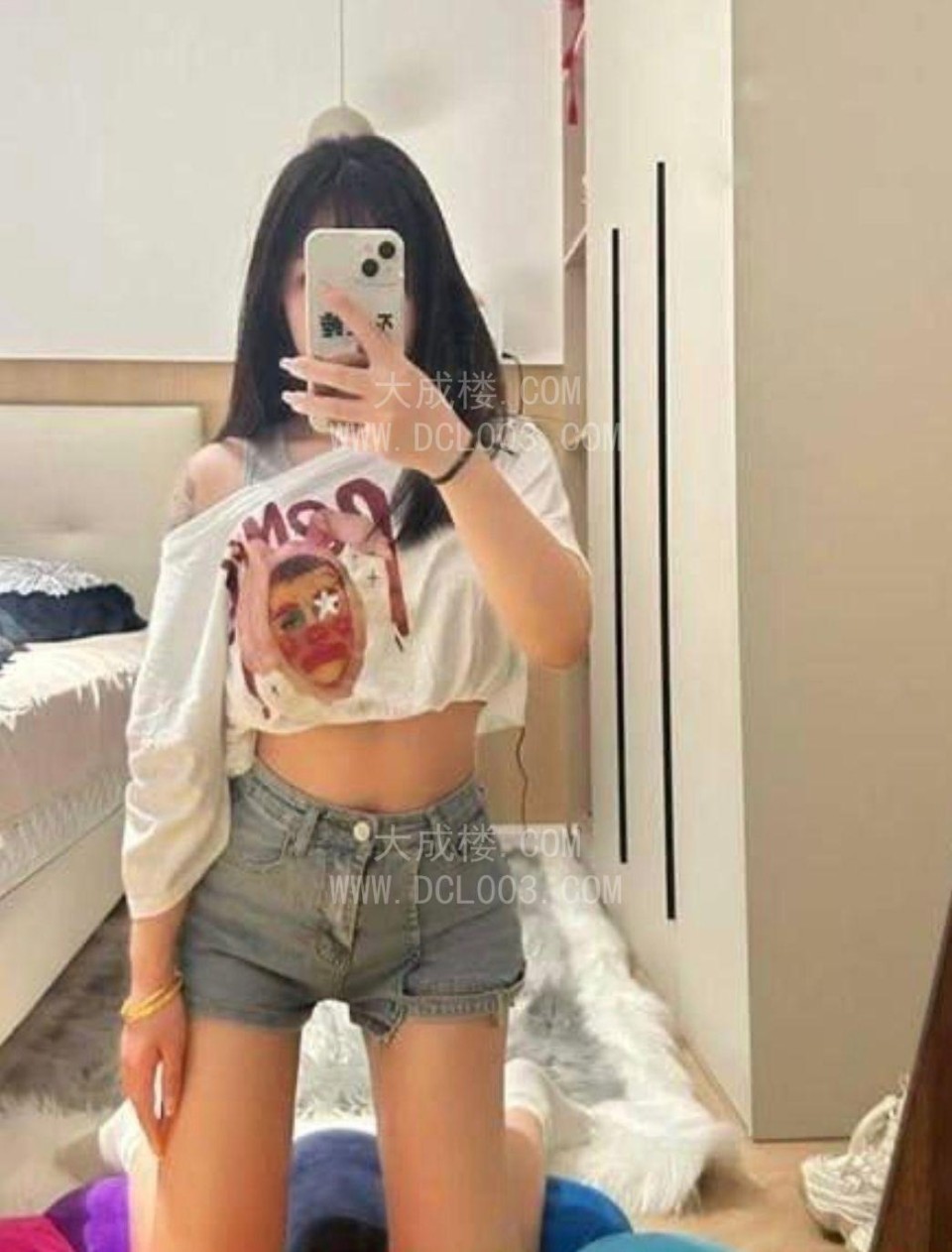少妇感大胸丰臀老师
