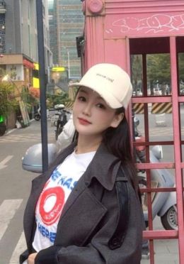 白云风骚御姐依依