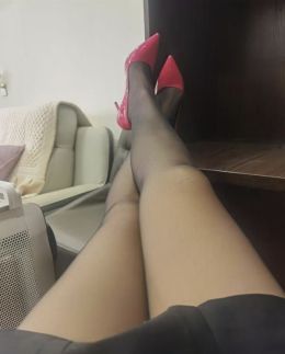 昆明美腿熟妇