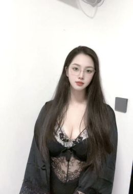反差御姐明媚儿