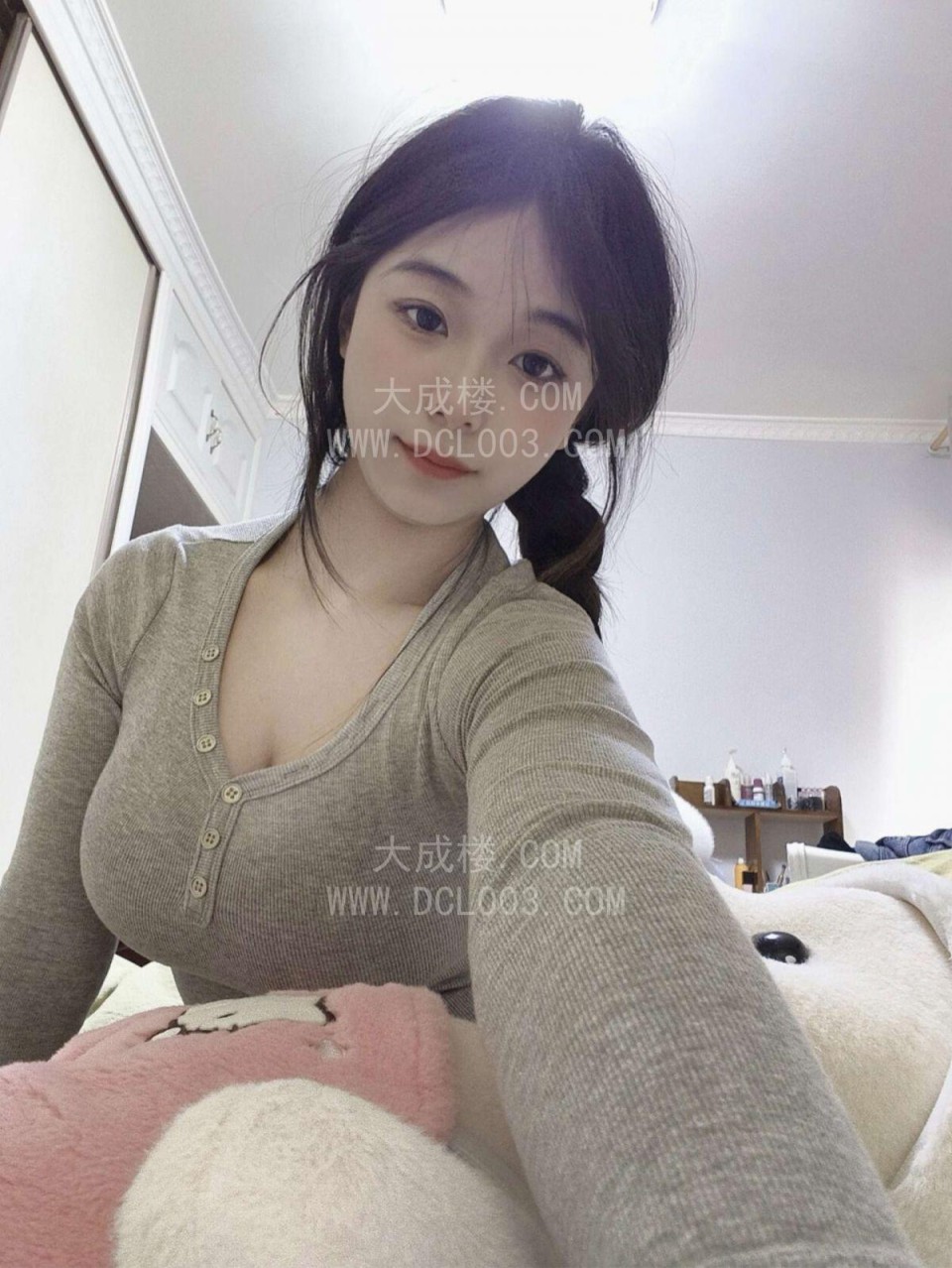 巨乳新人女神七七